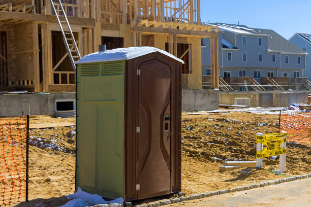 Best Portable toilet rental cost  in Coos Bay, OR